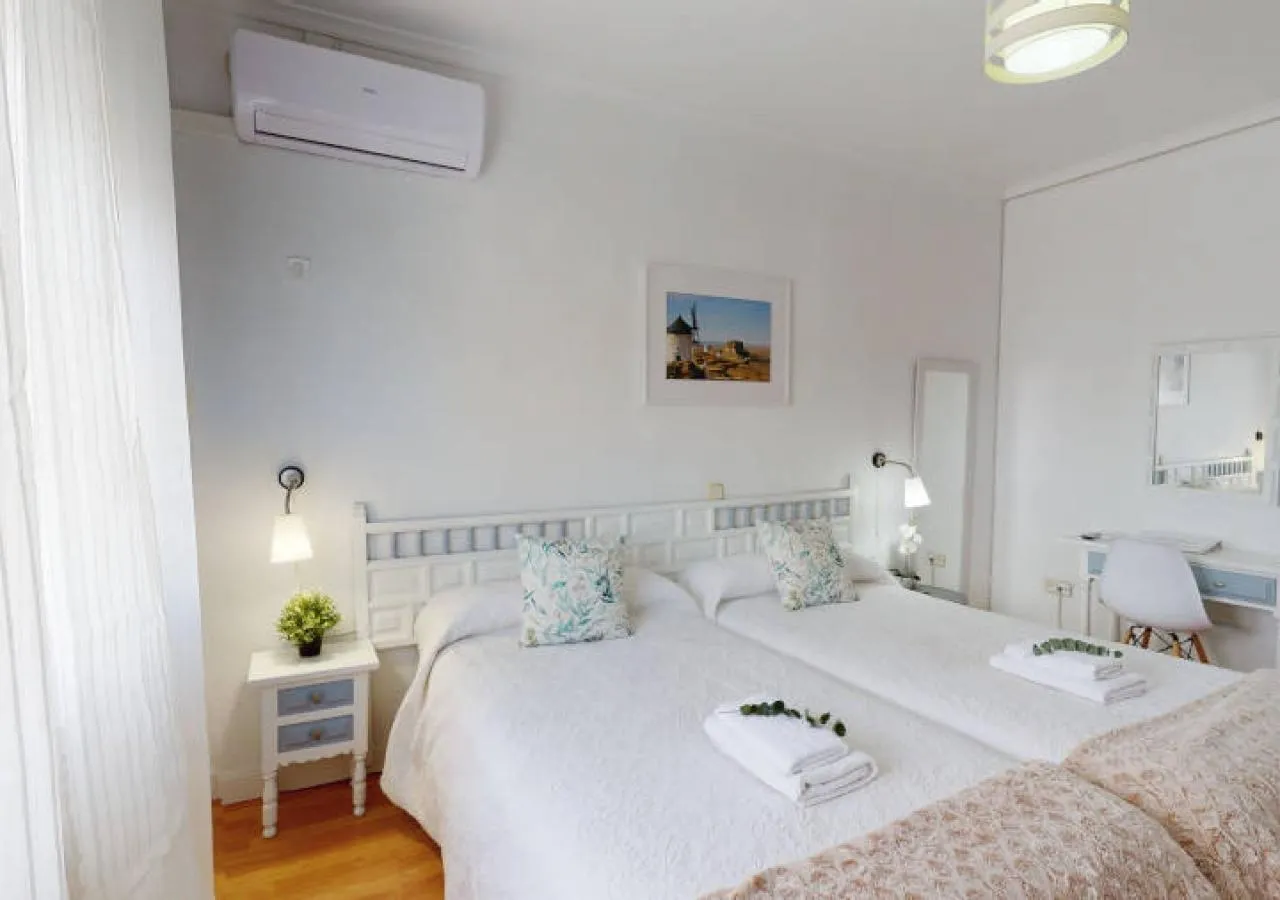 Hotel Consuegra 4-3766